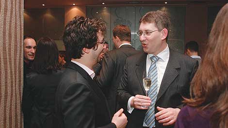 
				Žiga Debeljak na združenju Yes- Združenje mladih managerjev Slovenije. (Foto: Posnetek zaslona- Finance)			