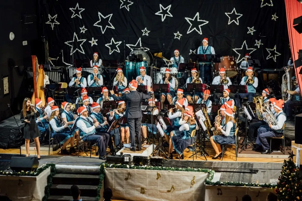 BOŽIČNO-NOVOLETNI KONCERT PIHALNEGA ORKESTRA MAREZIGE