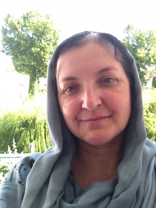 
				Med spremljanjem slovenske delegacije v Iranu kot konferenčna tolmačka. (Isfahan / Esfahan, maj 2014)			