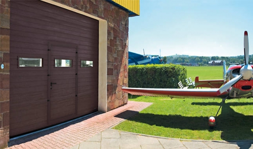 Sekcijska vrata uz os.prehodom W