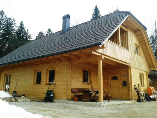 
				Velikost 10 x 9 m (180m2)			