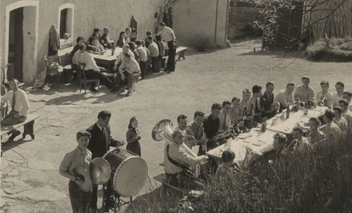 1957 prvi nastop web