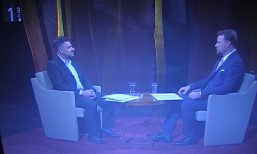 Šolski primer pometanja rabot UDBOMAFIJE pod preprogo!