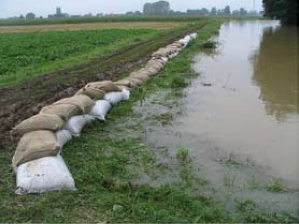 				Fotografija 19: Mura pri Vučji vasi - prelivanje			