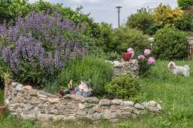 ZELIŠČNA GREDA V OBLIKI SPIRALE