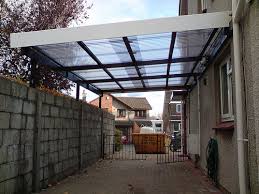 
				Pleksi steklo za streho			