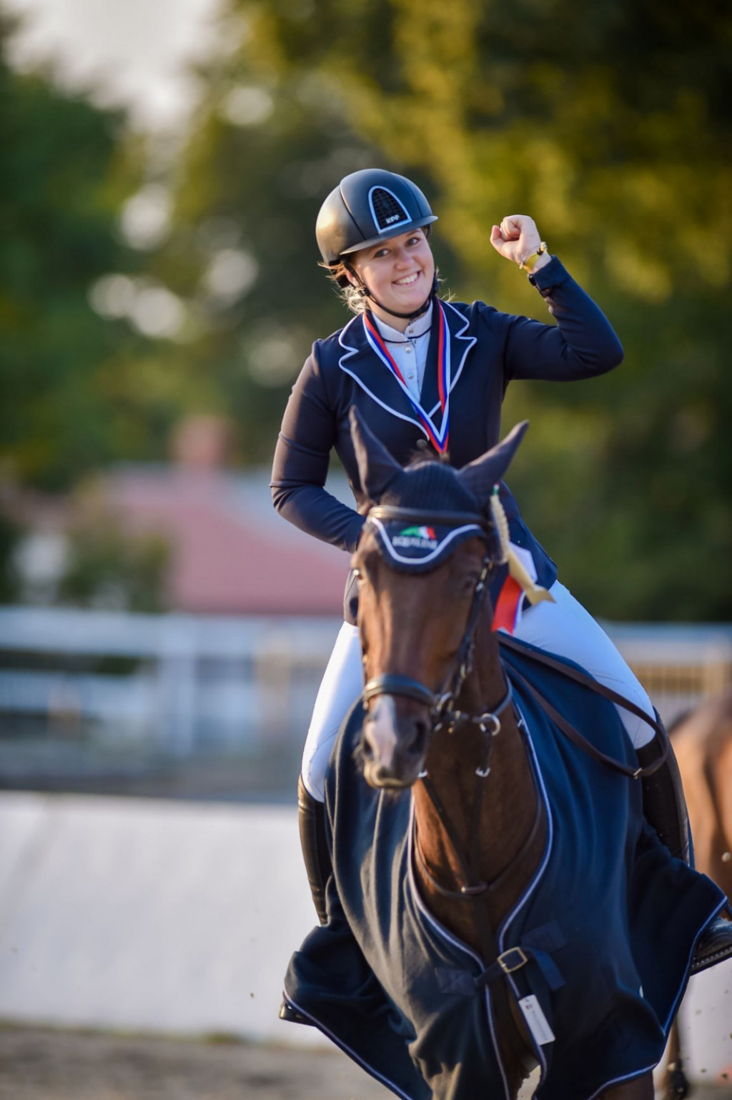 
				Vita Sirovina Dvornik je zmagala v kategoriji amaterjev.			