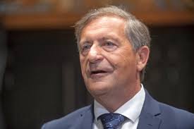 Erjavec na pogovorih tako z Janšo kot z Damijanom - Primorske novice