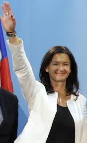 Čudne rabote Tanje Fajon pred kongresom SD? - e-Maribor