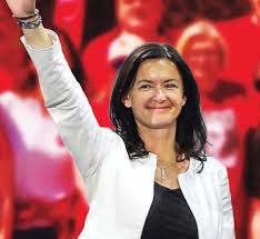 Sprenevedanje Tanje Fajon, ob terorističnem napadu na Dunaju? Odzivi! -  e-Maribor