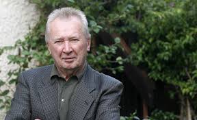 Ivo Hvalica: Čez noč smo s srednjega razreda padli med proletarce.