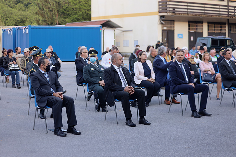 				Predsednik DS RS Alojz Kov&scaron;ca se je v Izobraževalnem centru za za&scaron;čito in re&scaron;evanje na Igu, 1. junija 2021, udeležil slovesne obeležitve 30. obletnice prve zaprisege slovenskih vojakov. Foto: M. Skledar)			