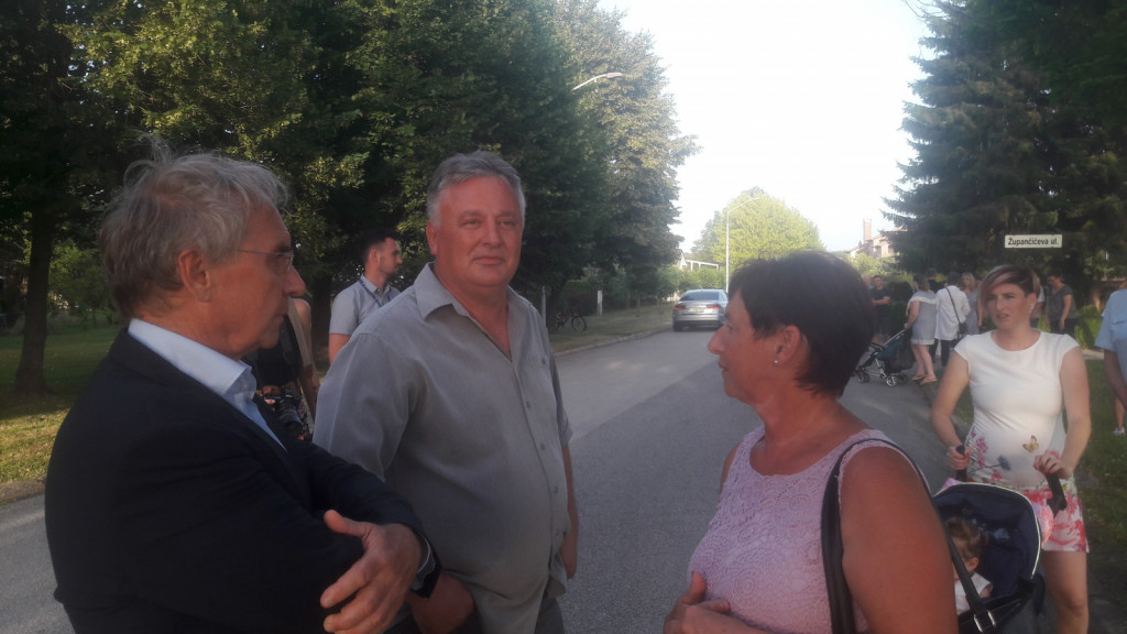 				Ale&scaron; Hojs, Roman Leljak in Marija Gaube			