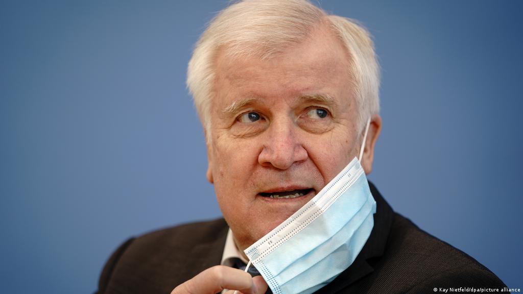 				Horst Seehofer: 