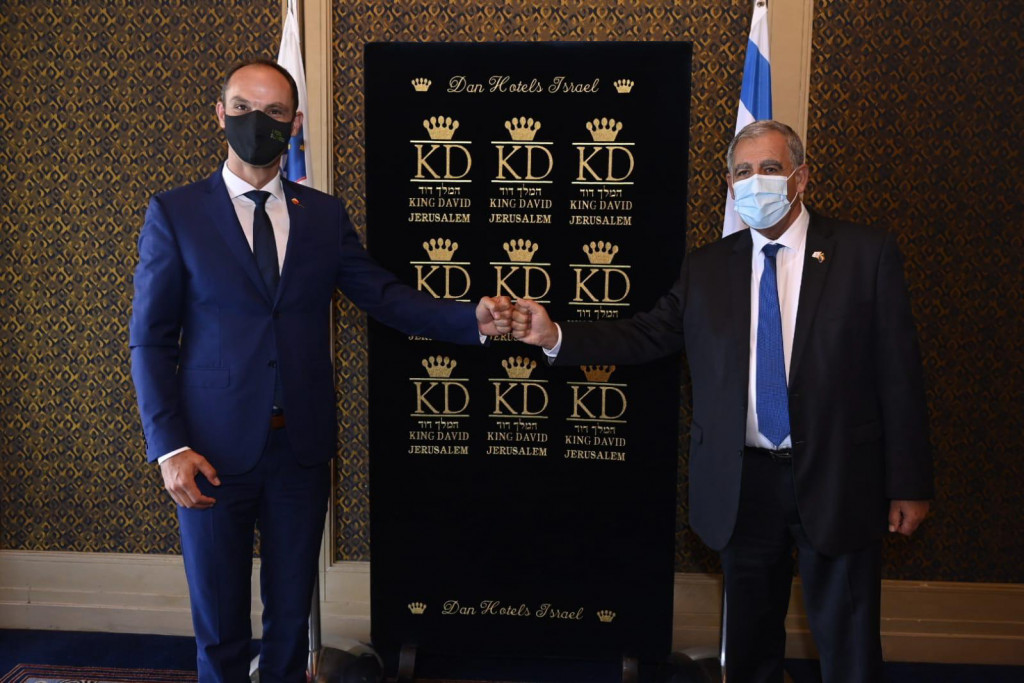 				Srečanje s predsednikom Kneseta Mickeyem Levyjem 			