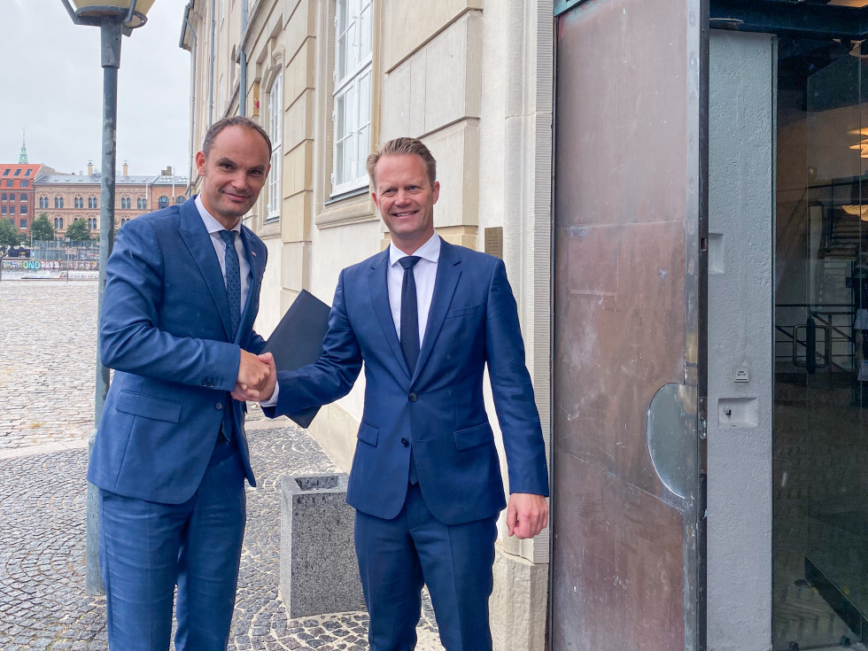 				Minister dr. Anže Logar z danskim zunanjim ministrom Jeppejem Kofodom | Avtor Ministrstvo za zunanje zadeve			