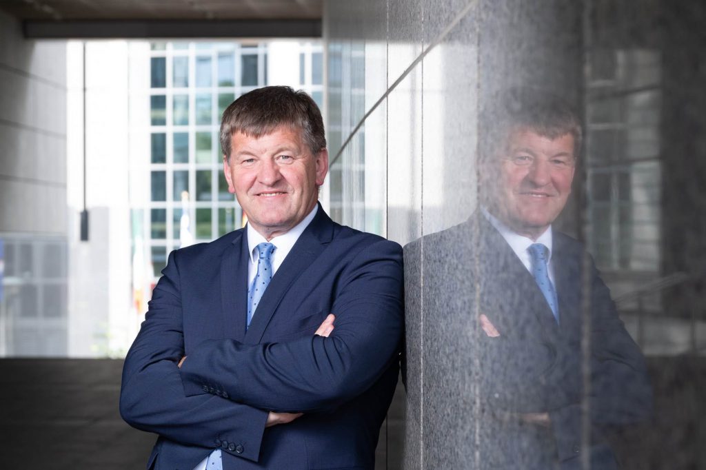 				Bogovič se je posveta z velim veseljem udeležil med drugim &scaron;e posebej tudi zato, ker odločno podpira socialne inovacije na področju izzivov starajoče se družbe, socialne inovacije pa so tudi del koncepta Pametnih vasi. Njegov govor na posvetu:			