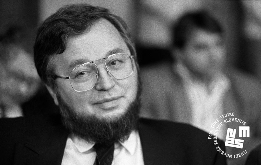 				Podpredsednik vlade Andrej Ocvirk je napovedal uvedbo lastnega kreditno-monetarnega sistema v Sloveniji | Avtor Tone Stojko, hrani: Muzej novej&scaron;e zgodovine Slovenije			