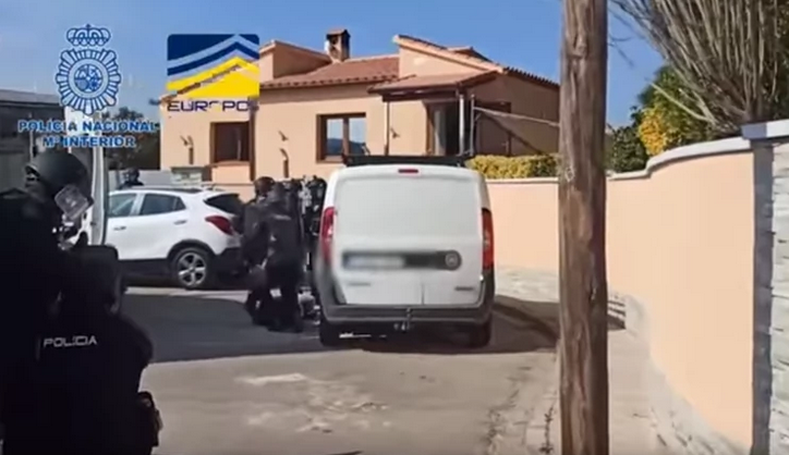 				Hi&scaron;ne preiskave pri pripadnikih Balkanskega narko kartela			