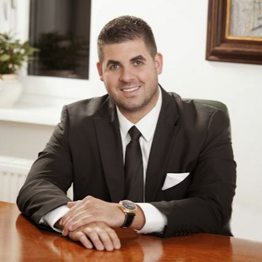 
				Marko Glin&scaron;ek			