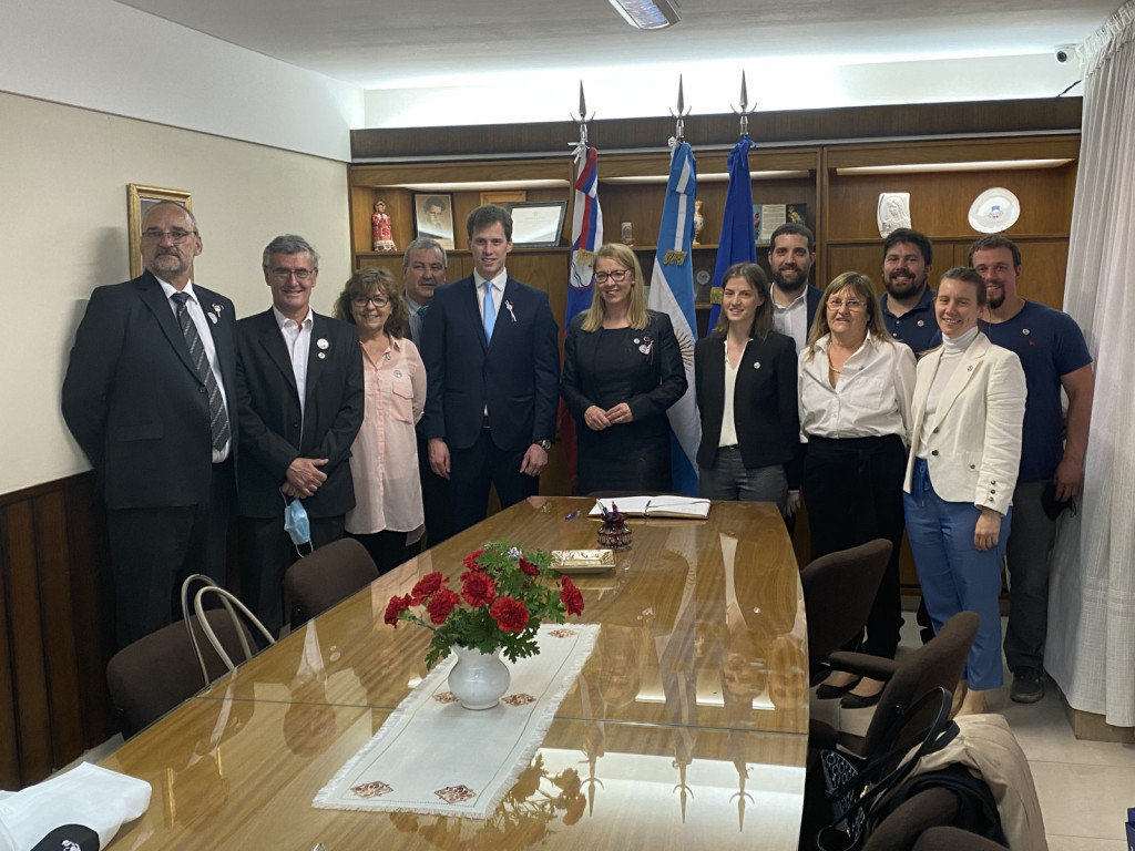 				Ministrica z odborniki Na&scaron;ega doma San Justo			