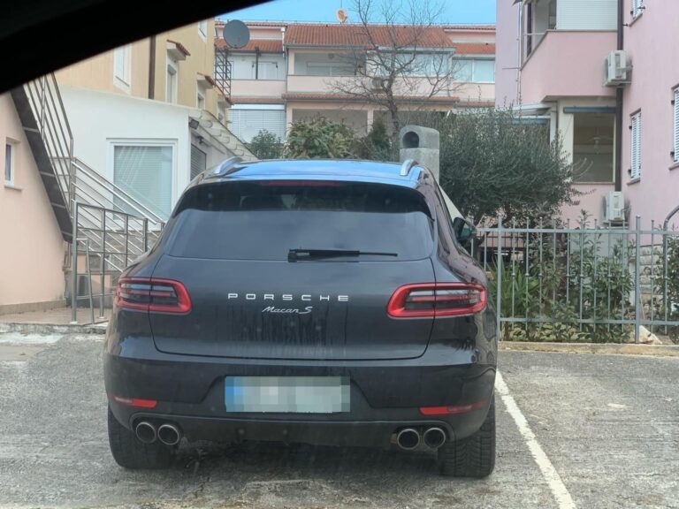 				Posrche Karla Erjavca			