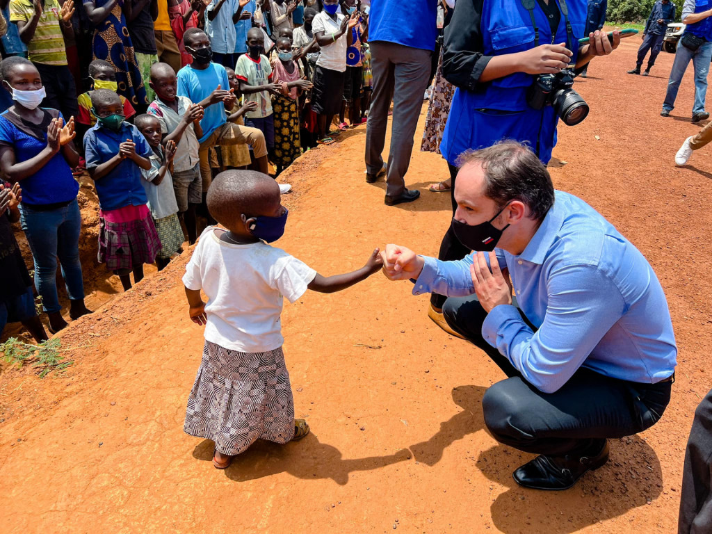 				Minister Logar je obiskal &scaron;olo Saint Vincent de Paul, ki jo je finančno podprlo Ministrstvo za zunanje zadeve Republike Slovenije v sodelovanju s Slovensko karitas			