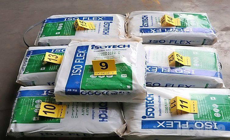 
				V teh vrečah se je skrival heroin iz Irana. (Foto: Policijska postaja Koper)			