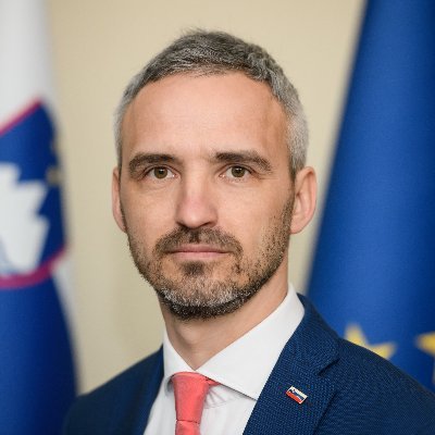 
				Minister Janez Cigler Kralj			