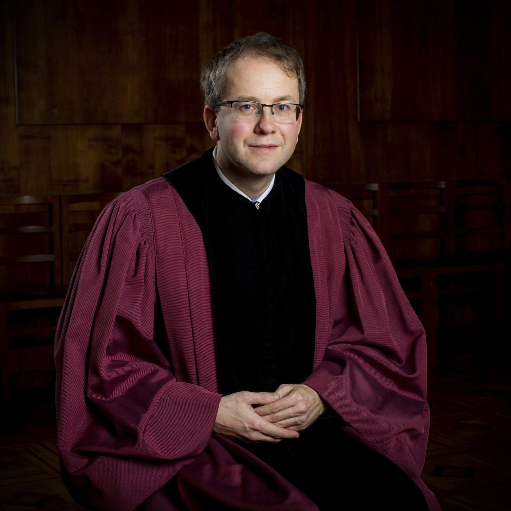 
				Novoizvoljeni predsednik Ustavnega sodi&scaron;če Matej Acceto, kljub temu, da se je v preteklosti zna&scaron;el v konfliktu interesov kot ustavni sodnik. (Foto: Ustavno sodi&scaron;če)			