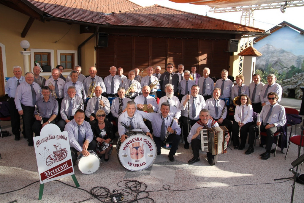 
				Mengeška godba - veterani			