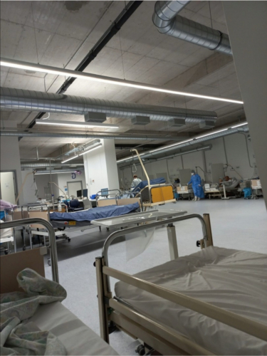 ZAKAJ TO DOVOLIMO? LJUDJE, ZAKAJ TO DOVOLIMO? (na sliki studio, kjer snemajo bolnice, ki so kao prezasedene!)