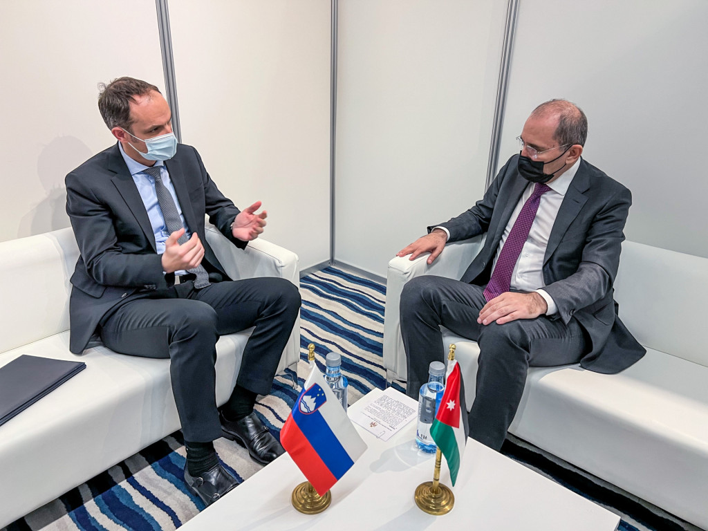 				Minister Logar se je srečal tudi z ministrom za zunanje zadeve Jordanije Aymanom Safadijem			