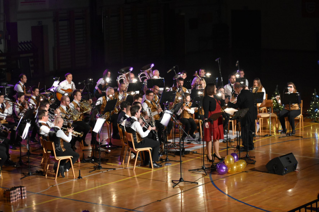 
				Pihalni orkester radeških papirničarjev			
