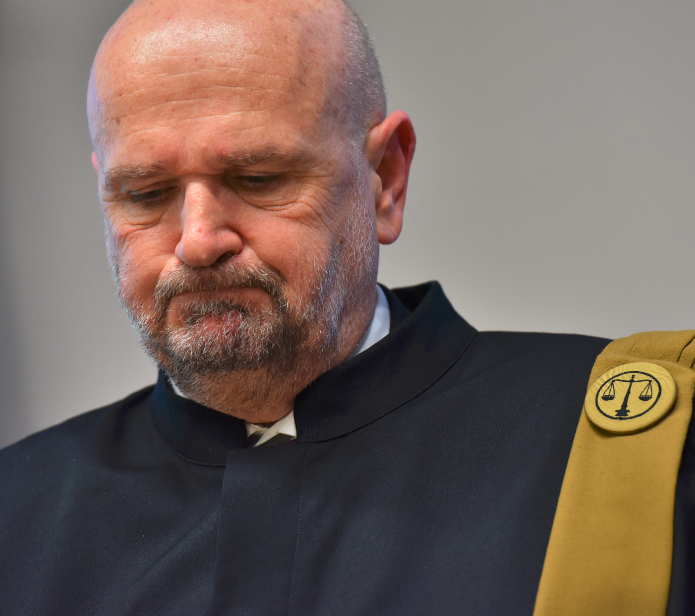 
				Ali za grožnjami novinarjem, ker le želijo izvedeti javni podatek o diplomi Branka Masle&scaron;a, preko Twitterja grozi Tina Brecelj, tiskovna predstavnica Vrrhovnega sodi&scaron;ča? (Foto: STA)			