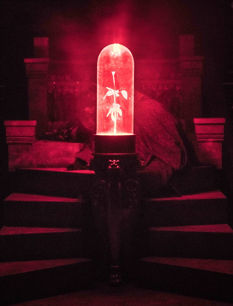 POŠASTNO IN MILINA TESNOBE