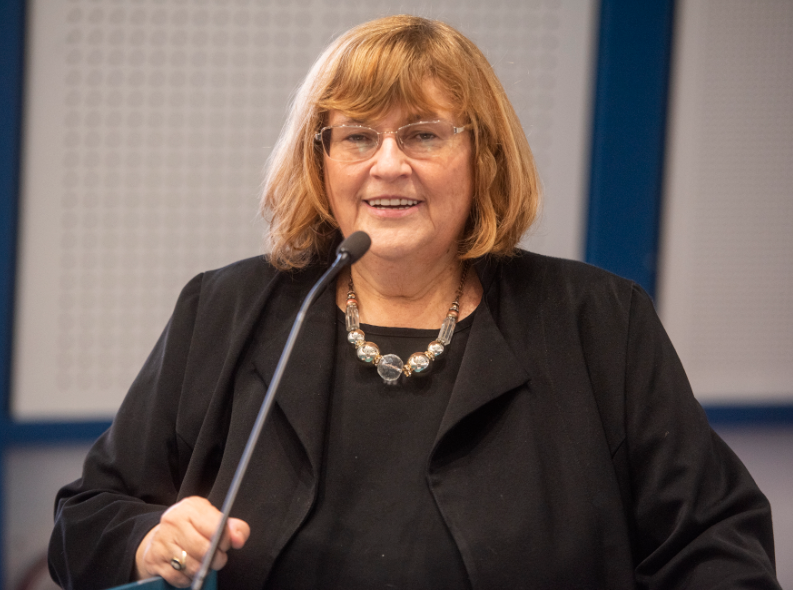 
				Dekanja EF Lhjubljana dr. Metka Tekavčič, vplivna članica SD se strinja s početjem svojega profesorja Ale&scaron;a Ahčana. Na na&scaron;a vpra&scaron;anja molči teden dni. (Foto: STA)			