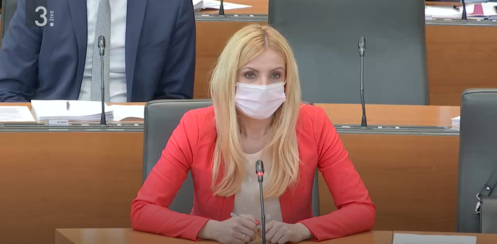 				Foto: zajetje zaslona			