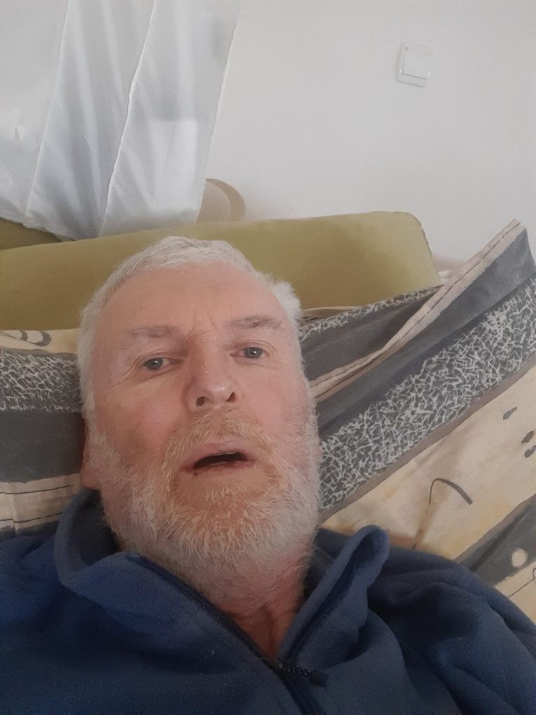 Kako Ladislav Troha preboleva težko obliko "KOVID-a 19"?