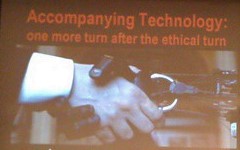 ALI JE TEHNIČNA CIVILIZACIJA PROPADAJOČA, IN ZAKAJ?