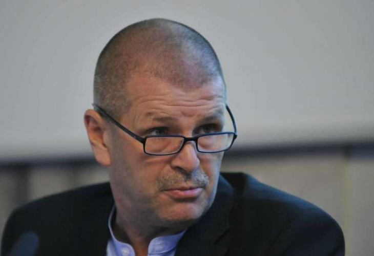 Miha Kovač: Dobrih 40 let kulturne in izobraževalne politike smo vrgli stran | Revija Reporter