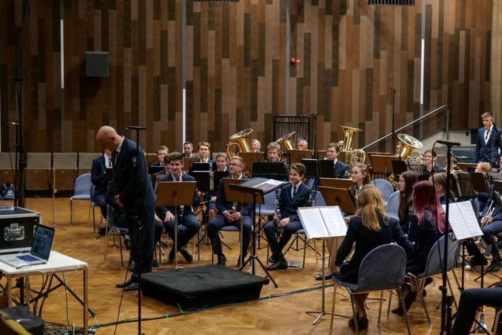 
				Godba Dobrova - Polhov Gradec			