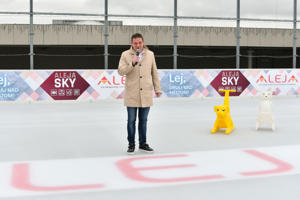 
				Drsanje je odlična ideja za preživljanje kakovostnega časa z družino in je tudi zelo primerno za rekreacijo na prostem. (Foto: Robert Krumpak)			