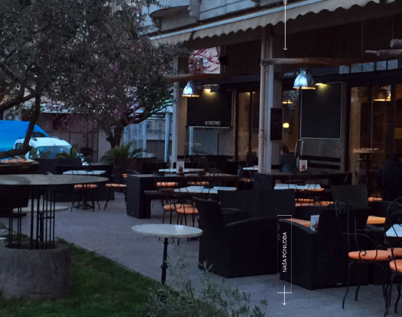 
				Ankaranski lokal Bandima & Kora. Prestra&scaron;eni Jurič je po izbruhu Ankarančana pobegnil skupaj s svojo ženo Majo Prodan Jurič in svojim prijateljem. (Foto: Posnetek zaslona-Badima & Korta)			