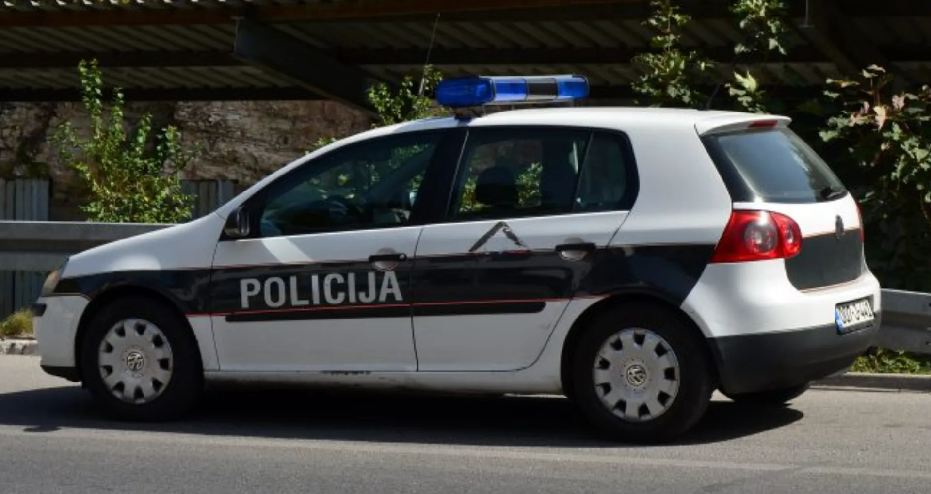 Teška nesreća kod Breze: Sletio sa Škodom s ceste i poginuo