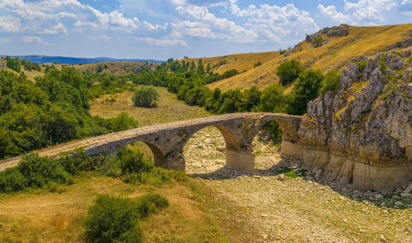 U Bosni jutro kišovito, Hercegovina sunčana