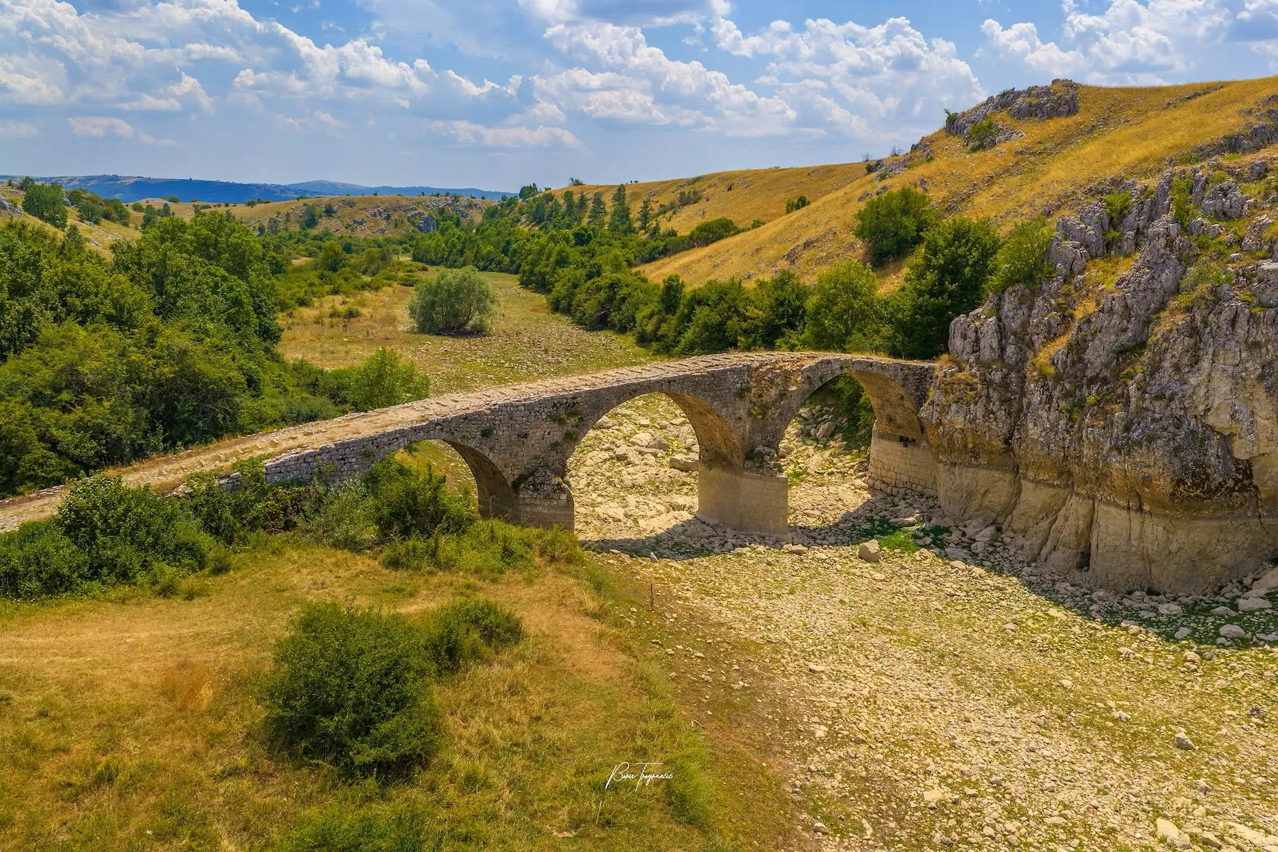 Pogledajte nestvarne snimke bajkovitog kamenog mosta iz 17. stoljeća nadomak Nevesinja