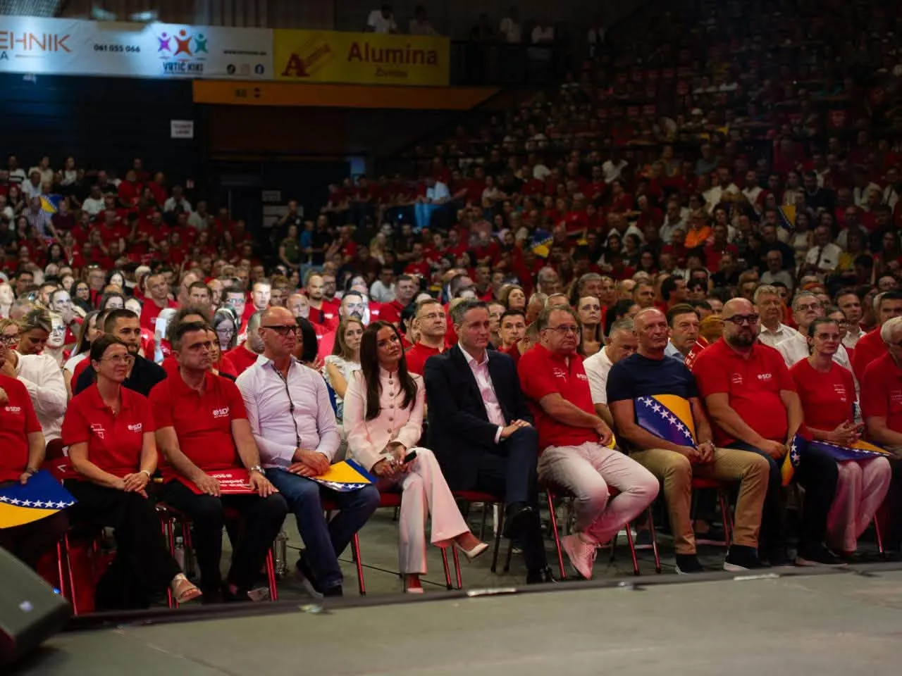 SDA: Bećirović je šutnjom na afere postao saučesnik u korupciji i nesposobnosti Trojke