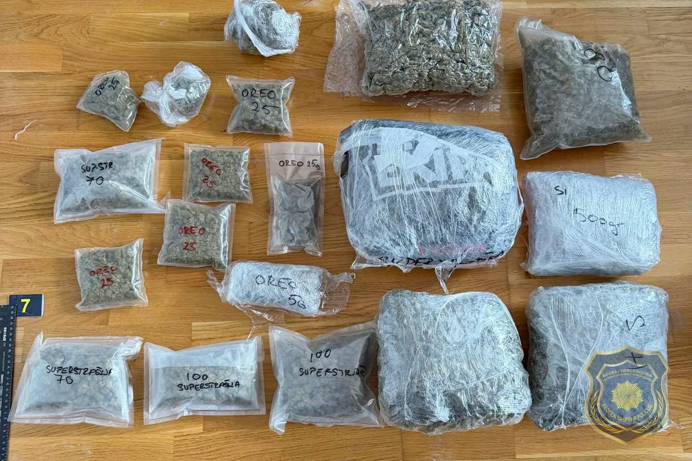 FUP uhapsio dvije osobe iz Sarajeva, u akciji pronađeno i oduzeto 12 kilograma droge