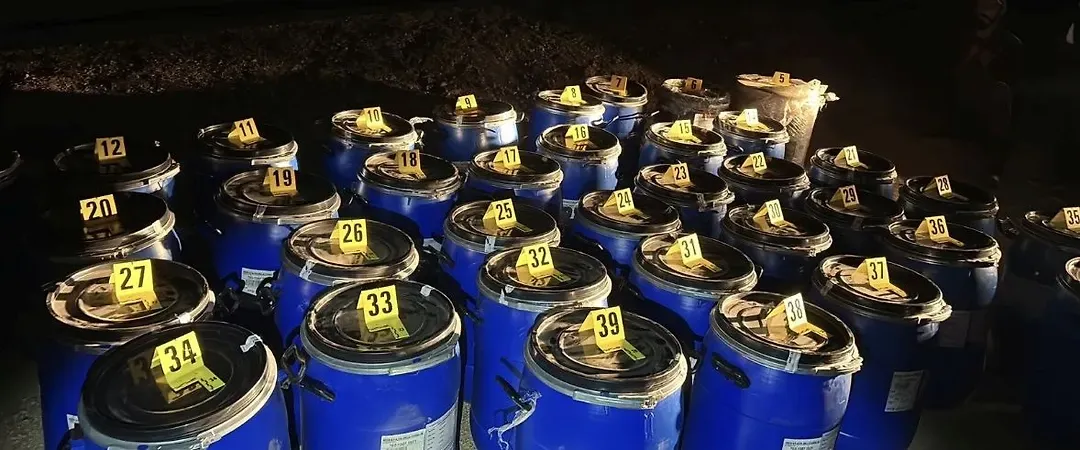 Sigurnosni i carinski propusti: Ko je 'žmirio' na sumnjivu plavu burad s drogom?